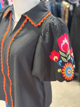 Olivia’s Floral Puff Sleeve Top