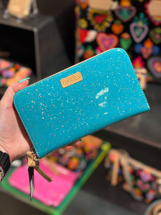 Essential Wallet, Shay