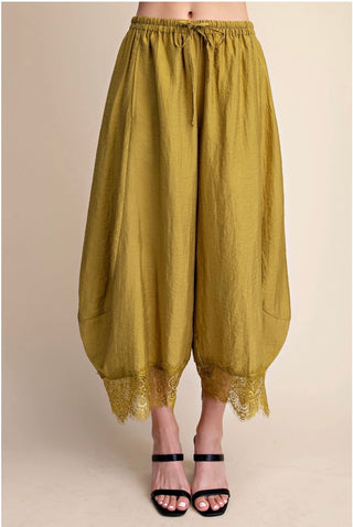 Lace Trim Barrel Pants