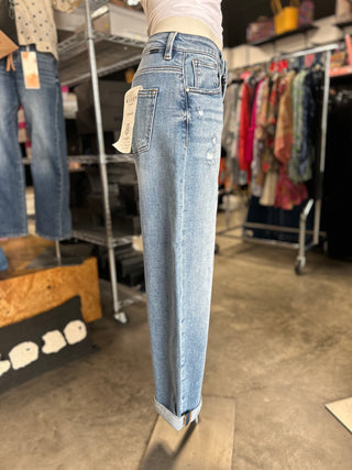 Slouchy ankle/Length Barrel Jean-with-cuffs
