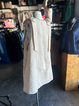 Cally’s Sleeveless Mini Dress