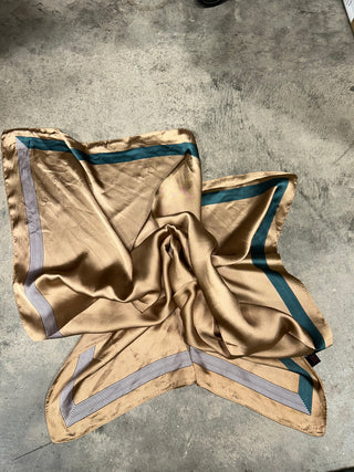 Bronze scarf