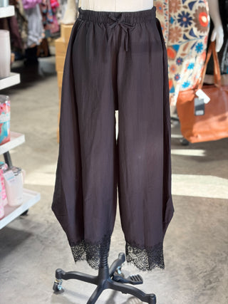 Lace Trim Barrel Pants